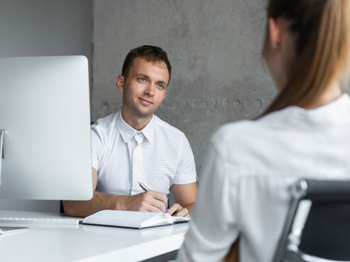 Ринок праці Дніпропетровщини: перелік найзатребуваніших професій у березні