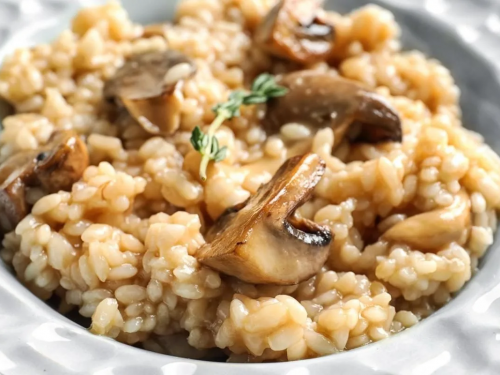 Спробуйте кремове ризото з грибами — італійська класика для затишної вечері
