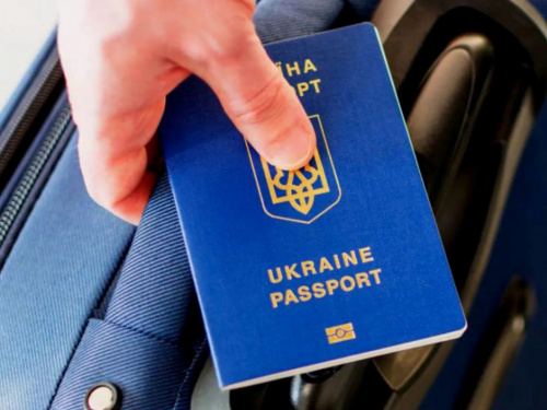 Без цього документа закордонний паспорт не видадуть