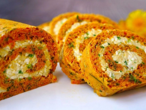 Сонце на тарілці: рецепт морквяного рулета з тунцем, який зробить ваш новорічний стіл незабутнім