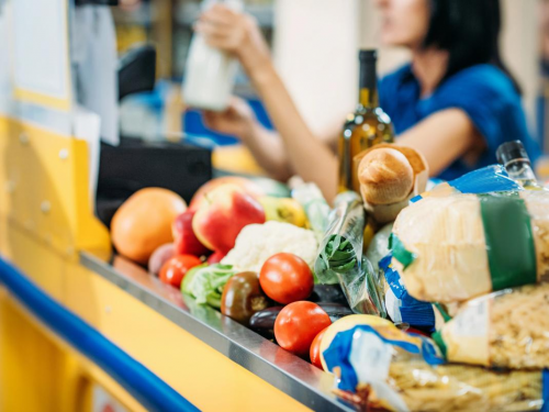 Замість утилізації — на стіл: як в Україні запрацює «фудбенкінг» та хто отримає безкоштовні продукти