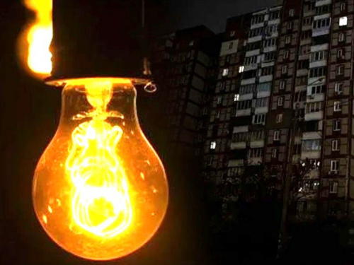 В Кам'янському 2 лютого через ремонти вимкнуть світло мешканцям понад 100 будинків: графік та адреси відключень
