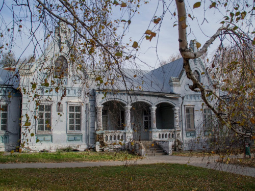 Історія покинутої садиби