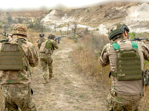 Росіяни продовжують тиск з Донеччини на Дніпропетровщину - експерт