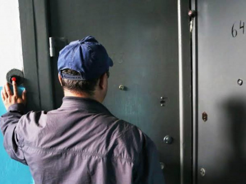 На Дніпропетровщині затримали псевдогазовика, який ошукав пенсіонерів на майже 80 тисяч гривень