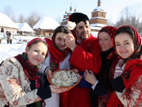 Масляна чи Колодій: які страви готували на Дніпропетровщині перед Великим постом