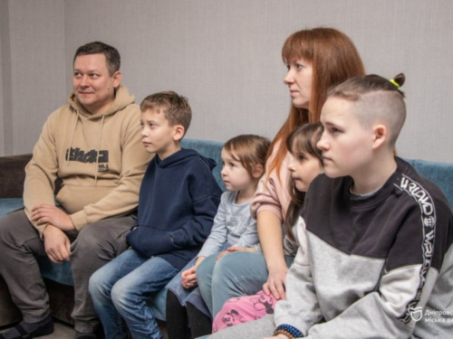 Виховують п&#039;ятьох дітей, троє з яких прийомні - історія незламної сім&#039;ї Дніпропетровщини