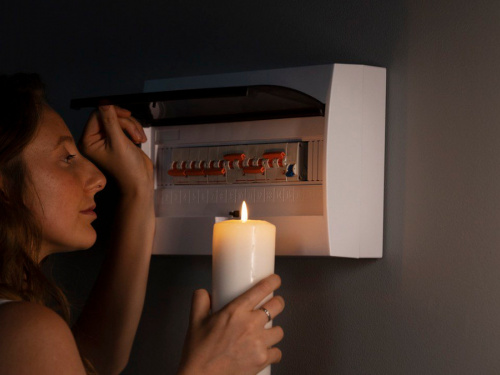 Обмеження електроенергії на Дніпропетровщині 16 березня: ДТЕК оновив графіки для мешканців області