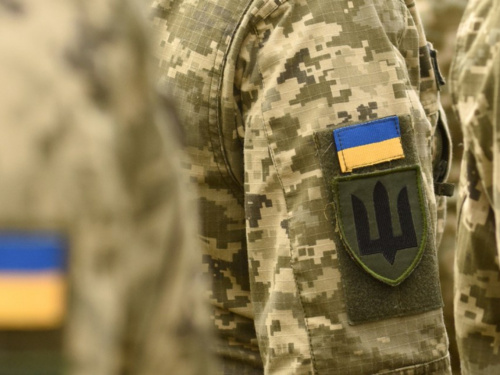 Скандал у Дніпрі: працівник ТЦК незаконно списав з військового обліку 17 чоловіків, серед яких його брат