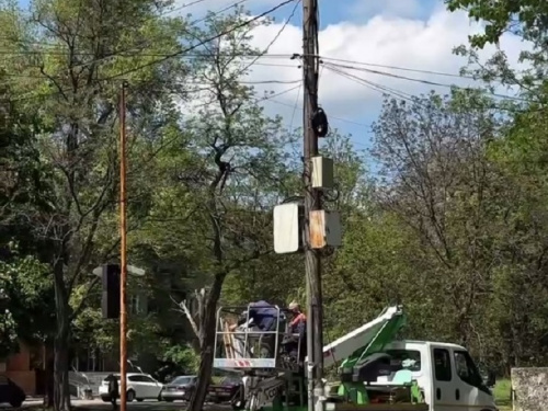 У Жовтих Водах встановлюють сонячні світильники