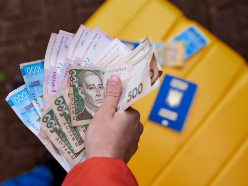 Чому затримують виплати ВПО у січні 2026 – причини та що робити