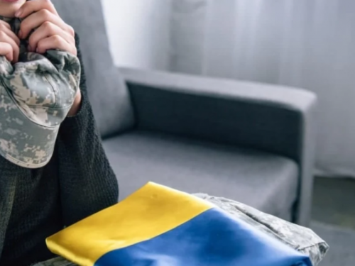 Пенсія у разі втрати годувальника в Україні: хто має право та як її призначають