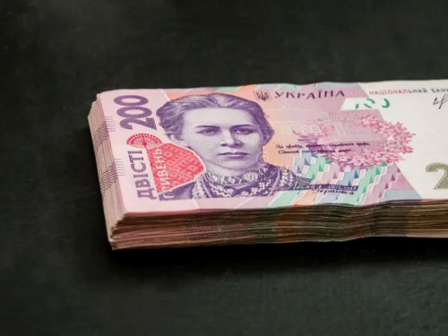 «Заморожену» допомогу 6500 гривень виплатять у 2026 році: хто скоро отримає кошти