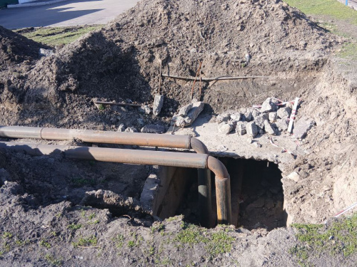 Зима минула - «пастки» залишилися: у Кам’янському тепломережі не поспішають засипати розриті ями