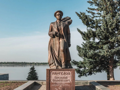 Деколонізація на Дніпропетровщині: замість радянського пам’ятника створять сучасний простір