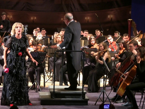 До Кам’янського повертається оперна діва: Анжеліна Швачка проведе майстер-клас у рідному коледжі