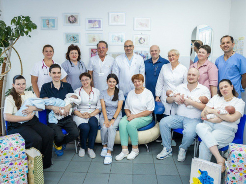 Потрійне щастя помножене на два: на Дніпропетровщині в одному з медзакладів унікальна подія