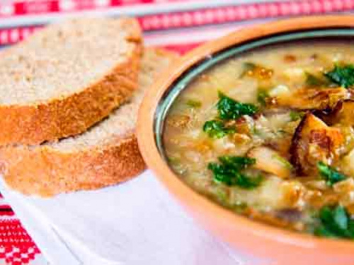 Спробуйте запашний куліш із грибами - ситна страва для осіннього обіду