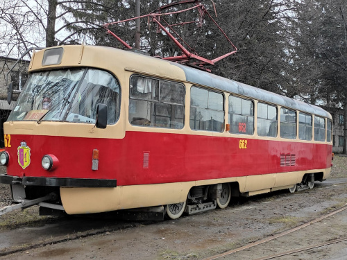 Отримав друге життя після апгрейду: трамвай №662 у Кам'янському дивує оновленим дизайном та комфортом