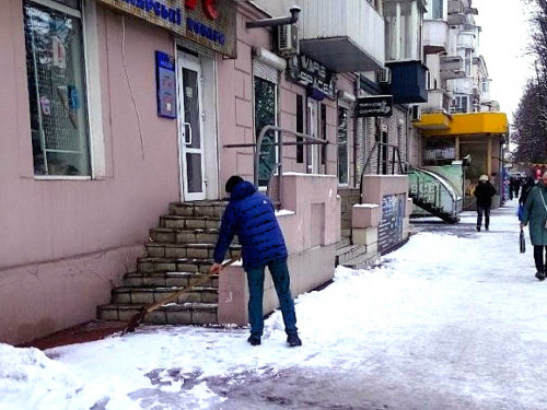 Кам’янчанам пропонують вплинути на чистоту та безпеку міста: куди повідомити про порушення благоустрою