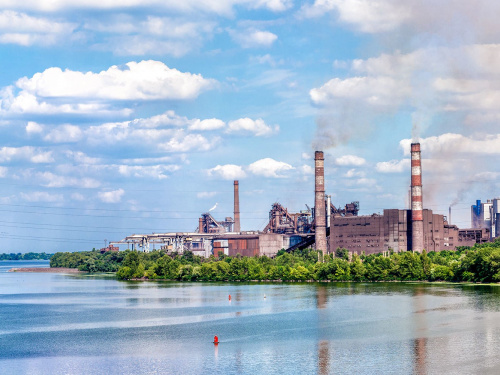 Кам’янське, якого ви не бачили: занедбані багатоповерхівки та «смертельні» краєвиди