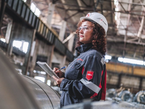 Жіноча сила, що зрушує скелю: історії дробильниць з Північного ГЗК Метінвесту