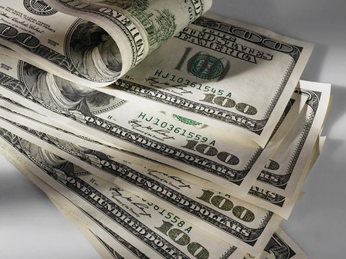 Не хочуть брати: які долари зобов&#039;язані приймати банки, незважаючи на старий зразок