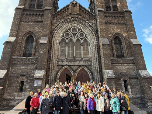 Історія, що захоплює: сотні кам’янчан вийшли на велику пізнавальну прогулянку містом