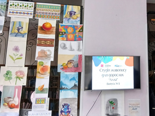 Жінки, які повірили в себе: у Кам’янському презентували третій випуск художньої студії "Алла"