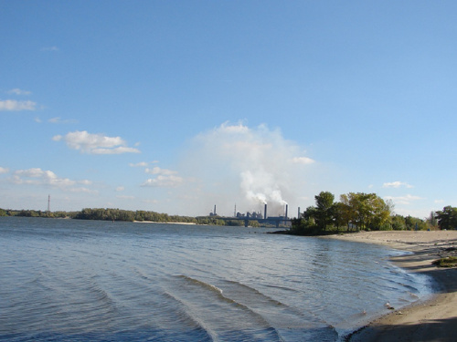 У Дніпрі через спеку погіршився стан води: чи безпечно купатися в річці