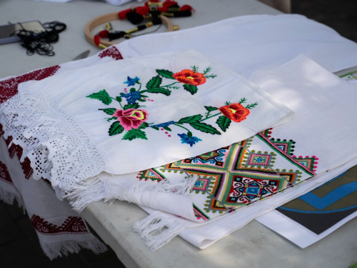 У Кам’янському відкриють виставку «Рушник Надії», присвячену полоненим та зниклим безвісти захисникам