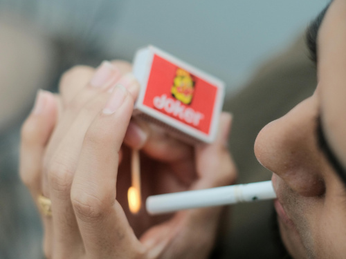 Кожна п’ята пачка нелегальна: дослідження показало масштаби тютюнової контрабанди на Дніпропетровщині