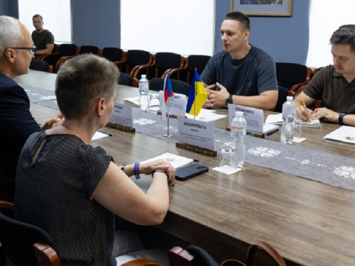 Чеські партнери посилюють медицину Дніпропетровщини: незабаром - мобільний банк крові