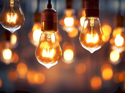 У Кам'янському у п'ятницю, 02 січня, вимикатимуть світло: графік та адреси відключень