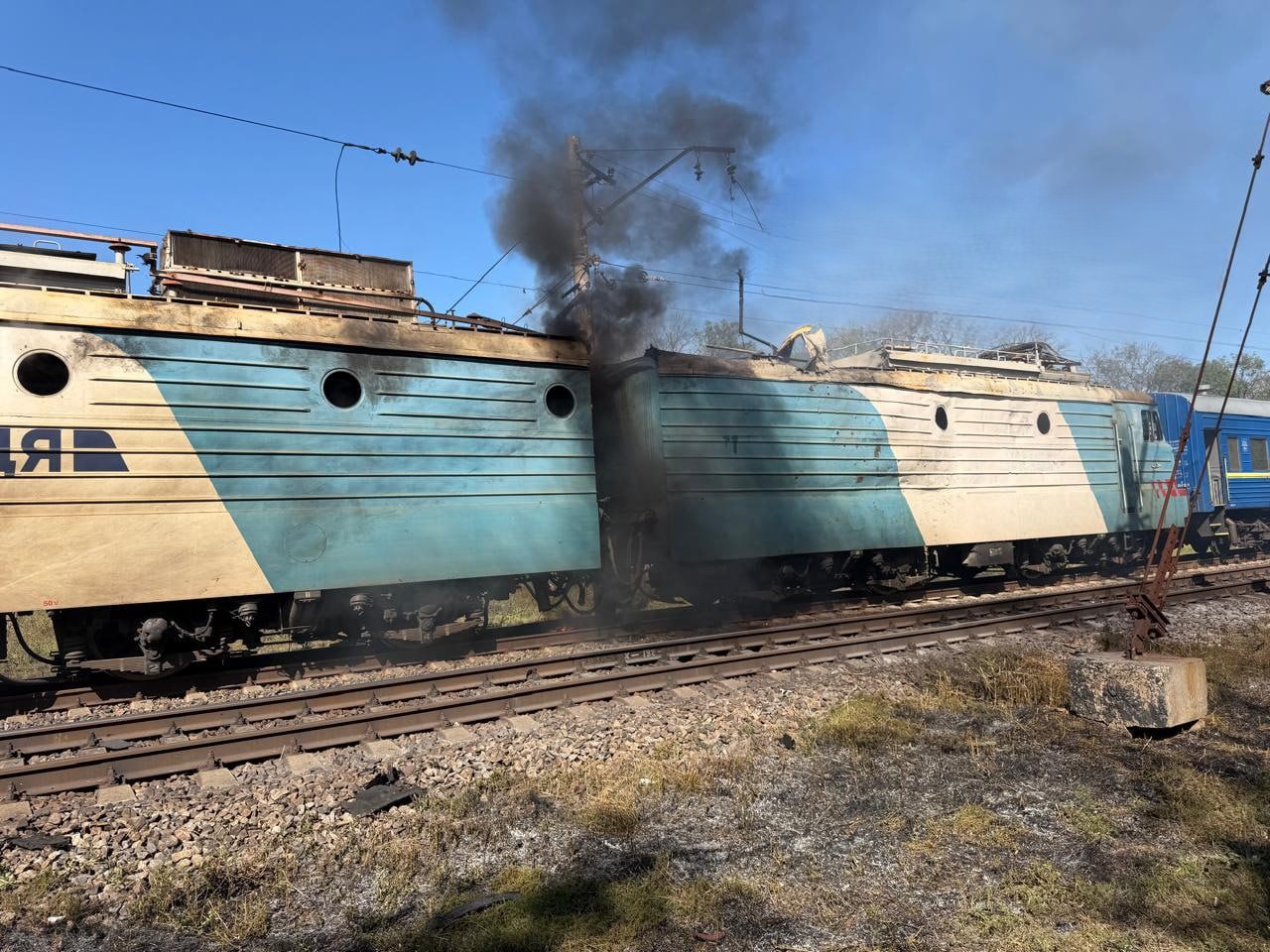 У Кам’янському районі дрон влучив у потяг