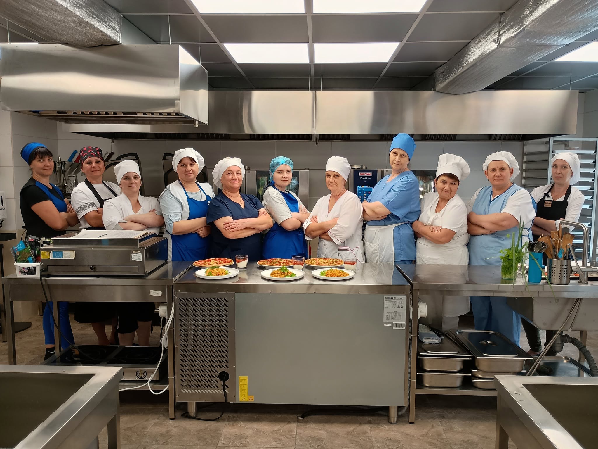 Кухарі Кам'янського долучилися до реформи шкільного харчування