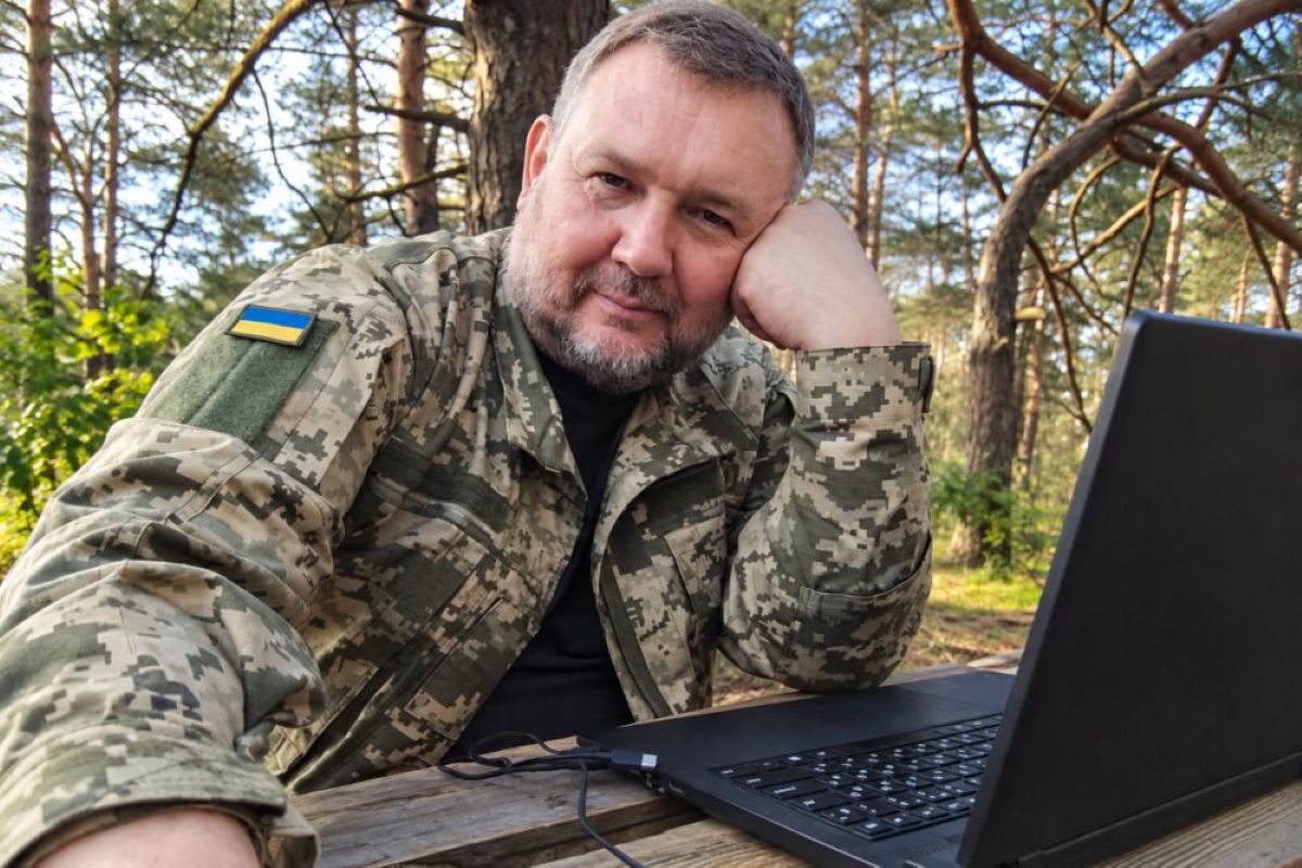 Письменник з Кам’янського району продовжує писати для дітей