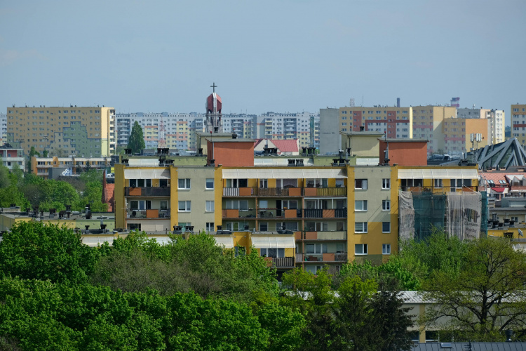 Скільки років потрібно мешканцю Дніпропетровщини, щоб купити однокімнатну квартиру