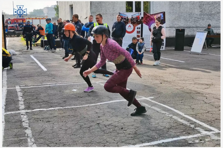 Кам’янське прийняло чемпіонат з пожежно-прикладного спорту: фотофакт