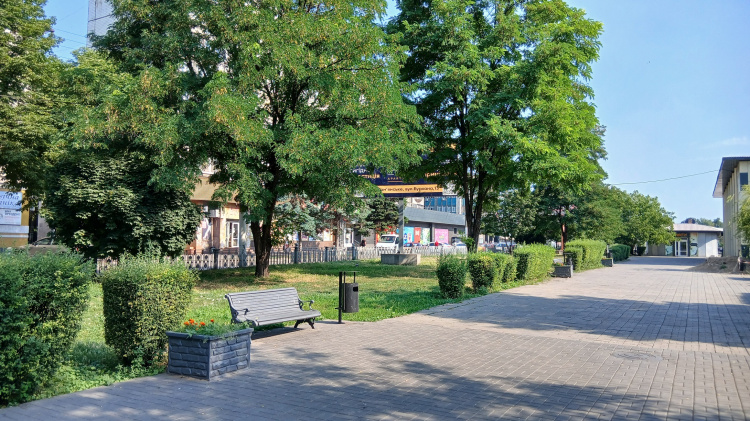 Погода в Кам’янському на вихідні 19 та 20 липня: слабка хмарність та спека до +30°C