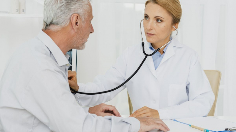 Як записатися на «Скринінг здоров’я 40+» та пройти обстеження: покрокова інструкція від МОЗ