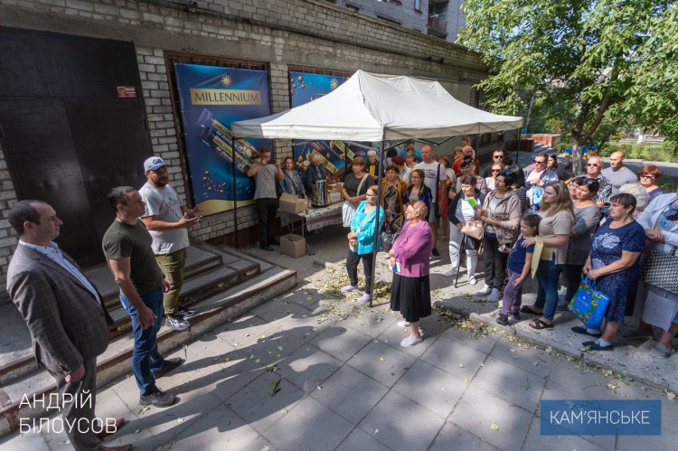 Як у Кам'янському допомагають переселенцям