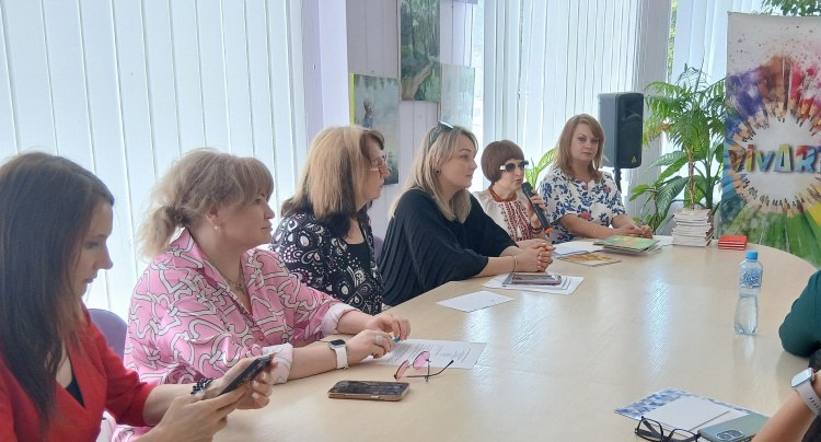 У Кам'янському відбулося нагородження переможців Десятого Міжнародного літературного конкурсу VivArt