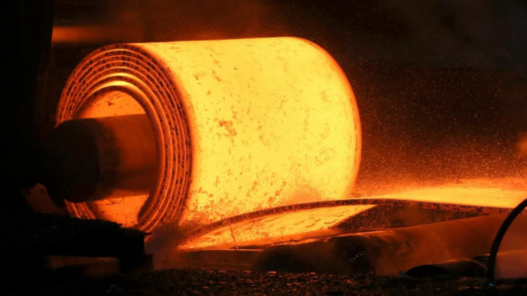 За дев'ять місяців "Метінвест" скоротив виробництво сталі та чавуну майже на 50%: компанія роз'яснила причини