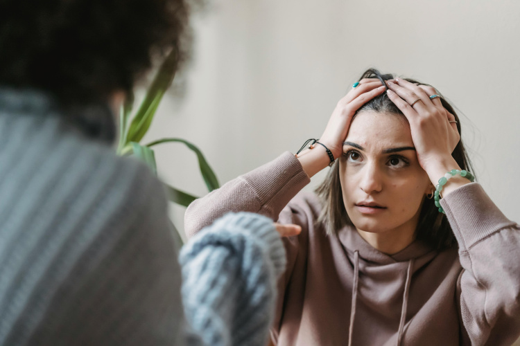 Зізнався після інтиму: на Дніпропетровщині жінка в одну мить змінила життя сім'ї через невірність чоловіка