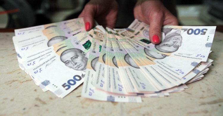 Ера «мінімалки» в минулому: з лютого українцям почнуть платити понад 35 тисяч гривень — список професій