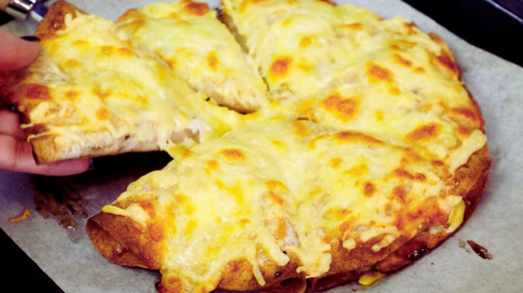 Супершвидка лінива піца: усього 20 хвилин і мінімум зусиль для смачного перекусу