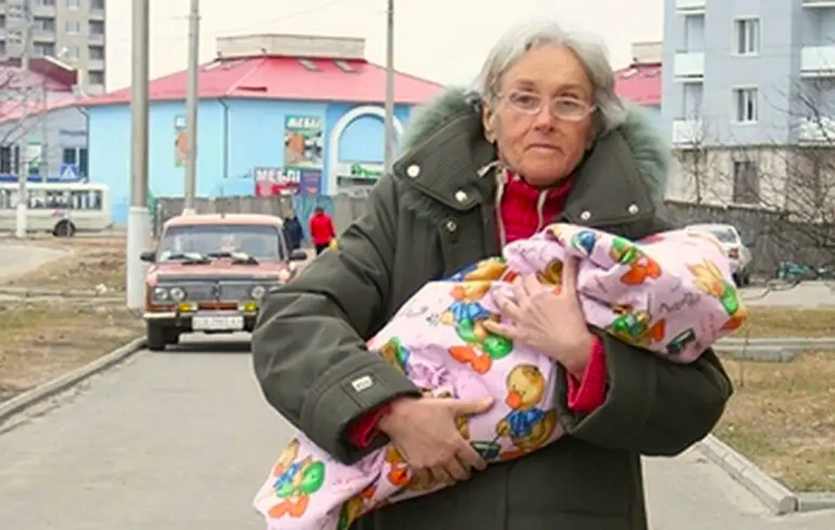 Найстарша мама України: історія Валентини Підвербної очима медицини, а не сенсацій