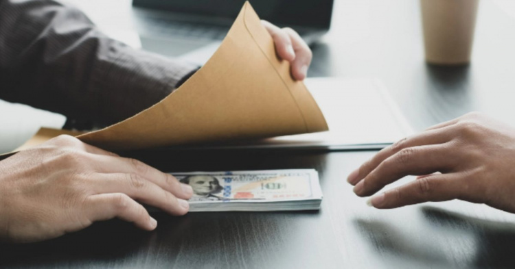 Привласнення та розтрати: які на Дніпропетровщині цього року найчастіше документували корупційні злочини