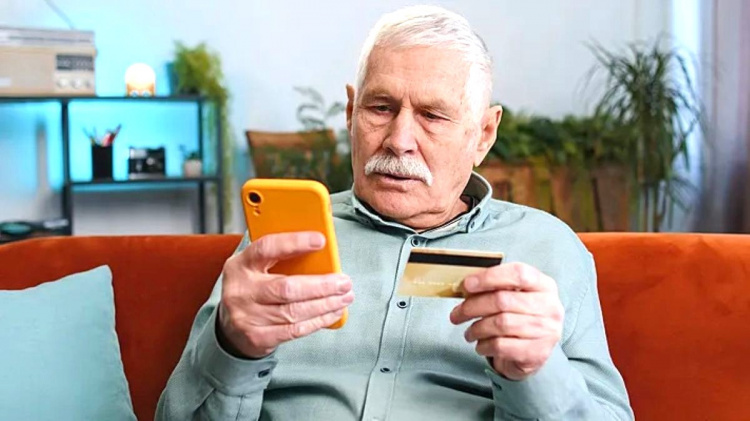 Підтримки старшого покоління: які надбавки та виплати чекають українців до кінця 2025 року